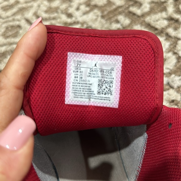 Red and grey Jordan’s Air Force 1 low top good conditions - Picture 4 of 8